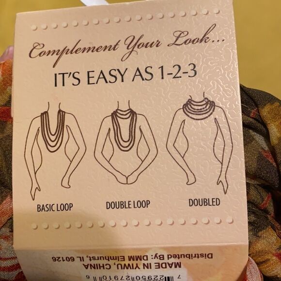 Lavello natures mosaic collection infinity scarf leaves fall Goblincore - Picture 3 of 3